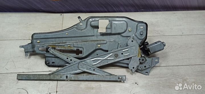 Стеклоподъемник перед Renault laguna 1 Прав