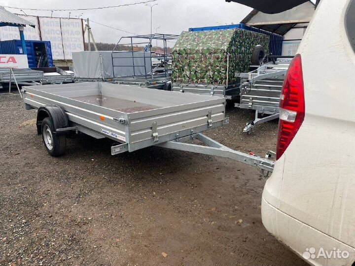 Прицеп с алюминиевыми бортами с опорным колесом