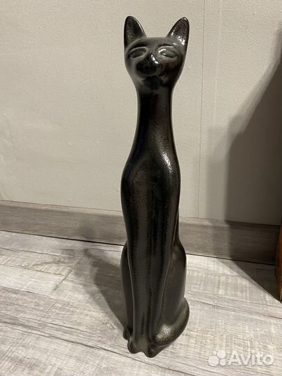 Статуэтка кот