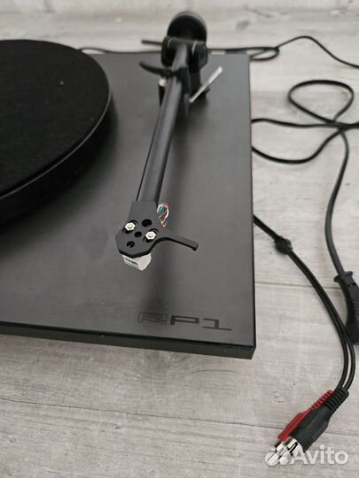 Проигрыватель винила Rega RP1