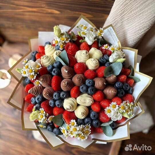 Съедобный букет Premium, ягодный букет