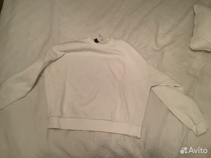 Белый свитшот adidas (ни разу не носился )