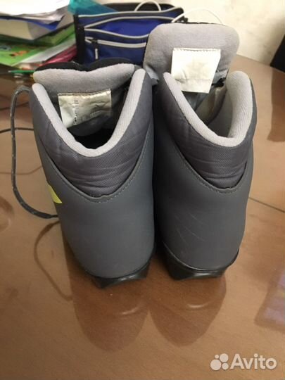 Лыжные ботинки разме 37