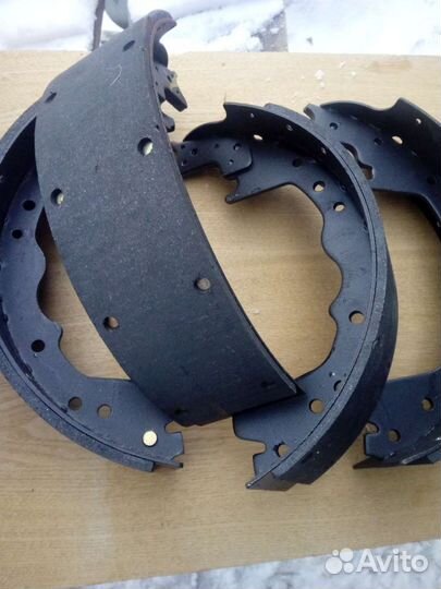 Задние тормозные колодки Ford
