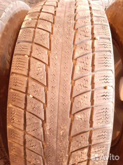 Triangle TR777 205/70 R15