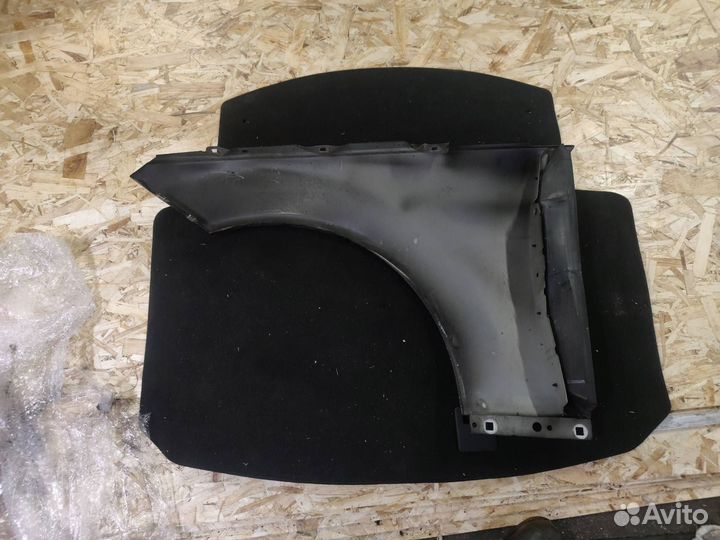 Крыло переднее правое Mercedes-Benz C-Класс