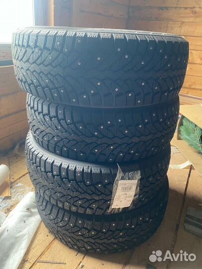 Pirelli Formula Ice 215/60 R16 99T