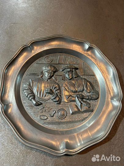 Оловянная тарелка