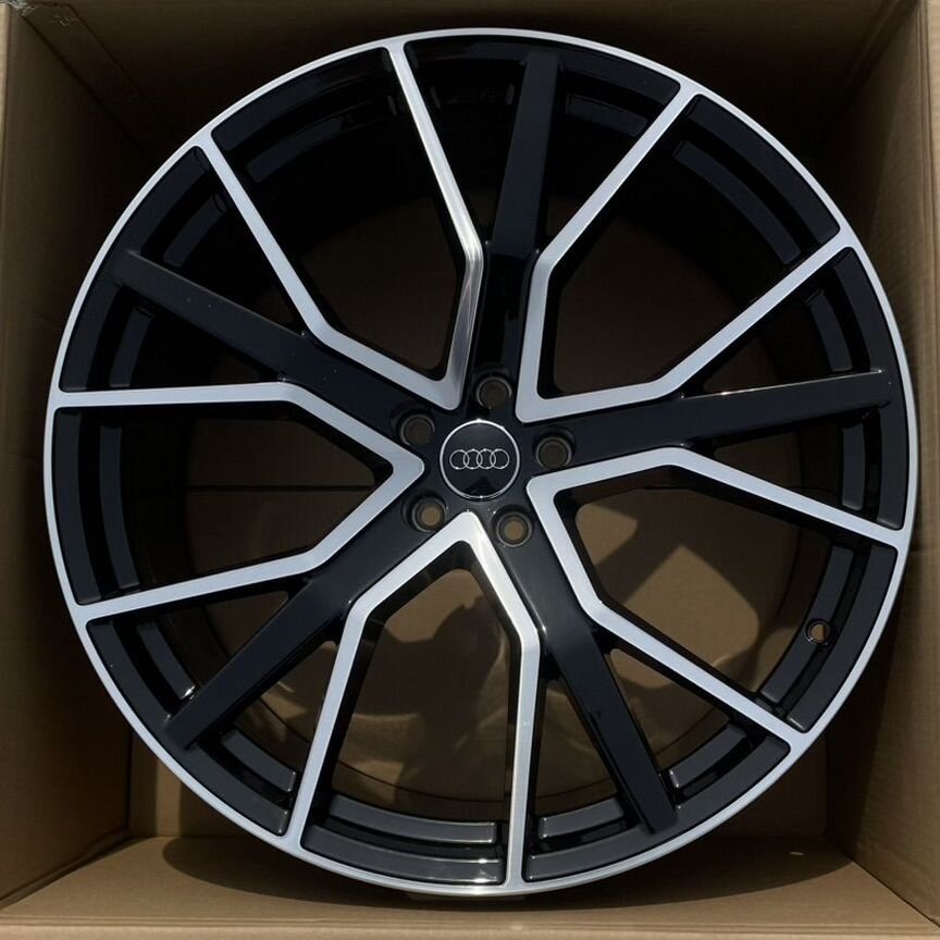Литые диски Audi 10×R22 5×112