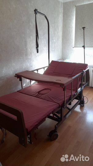 Медицинская кровать для лежачих больных