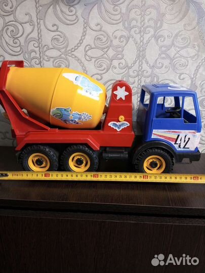 Игрушка большая машинка