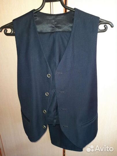 Школьный костюм