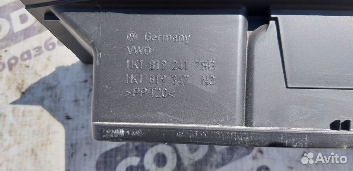 Воздуховод отопителя салона Volkswagen Golf 5