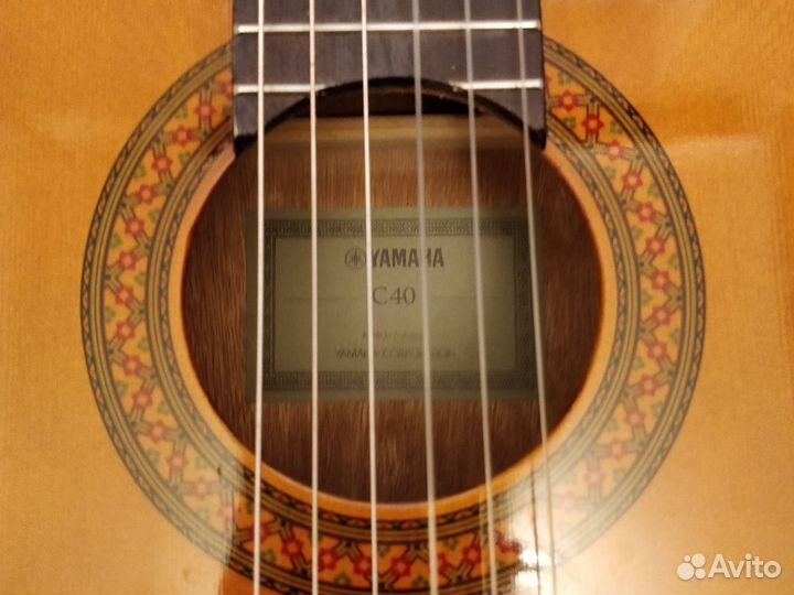Классическая гитара yamaha c40