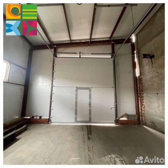 Секционные ворота для гаража alutech