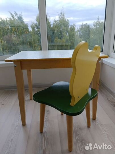 Детский стол и стул