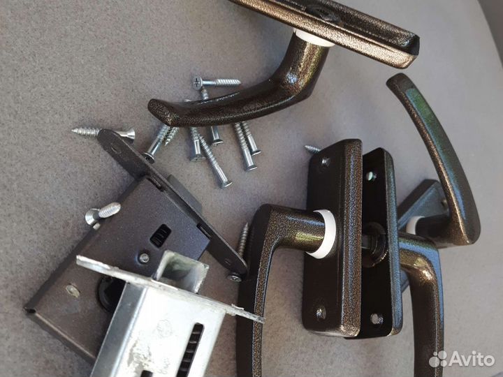 Дверные ручкибу в хорошем состоянии