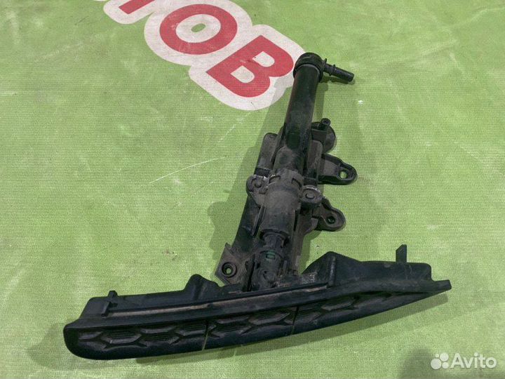 Форсунка омывателя фары левая Jeep Grand Cherokee