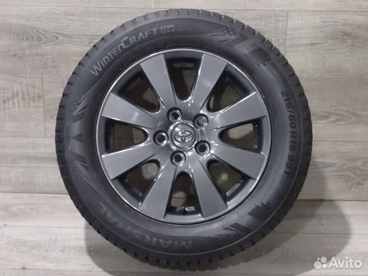 Комплект оригинальных колес Toyota Camry R16