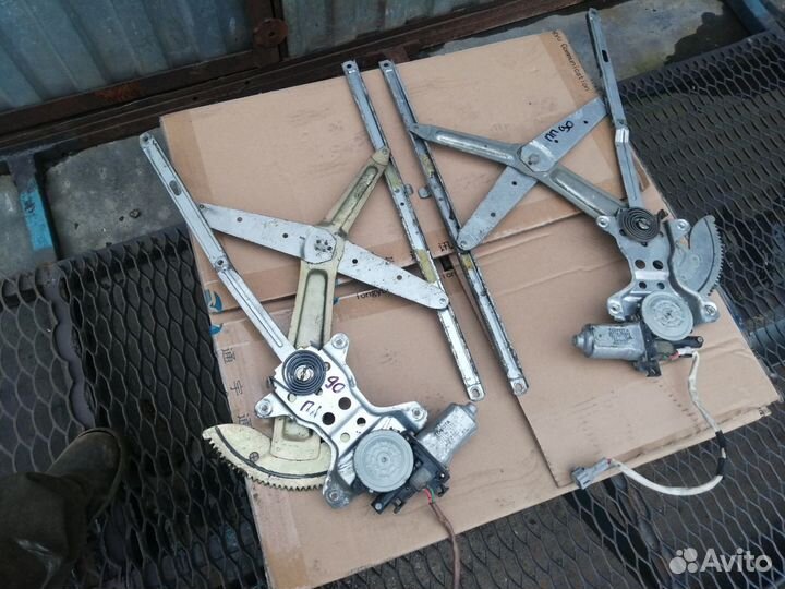 Стеклоподъемник передний Toyota LC Prado 90