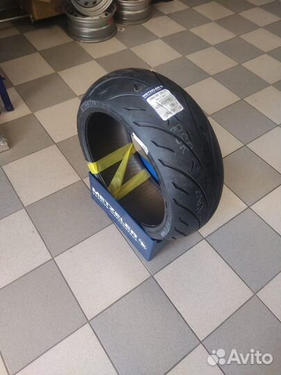 Metzeler Cruisetec 240/40 VR 18 79V TL rear