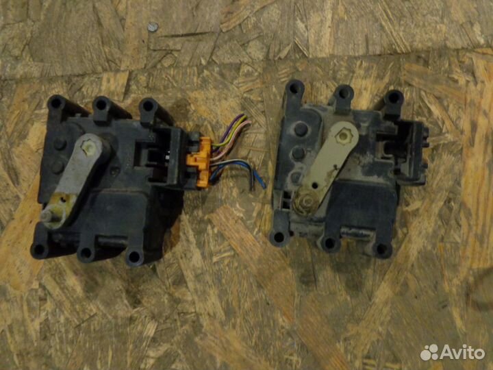 Mazda 6 GG RHD Моторчик заслонок печки салона б/у