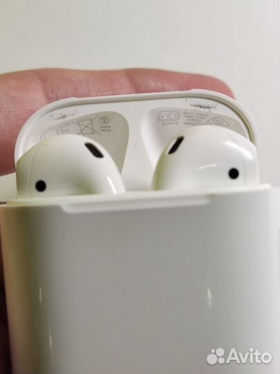 Беспроводные наушники apple airpods 1