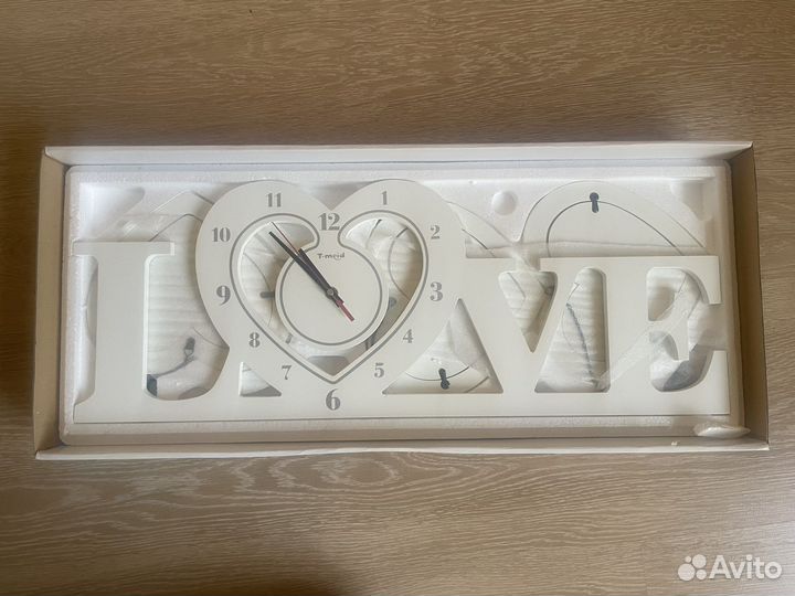 Часы настенные/фоторамка “Love”