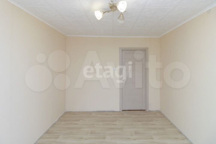 2-к. квартира, 50 м², 1/9 эт.
