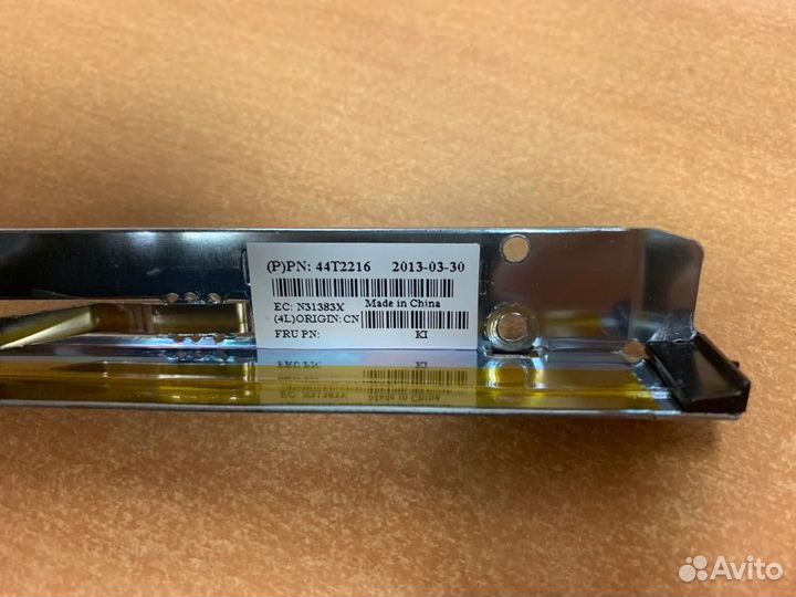 Серверный жесткий диск IBM 300Gb 10k 6Gb/s SAS 2.5