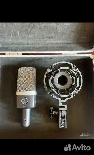 Студийный микрофон akg c214