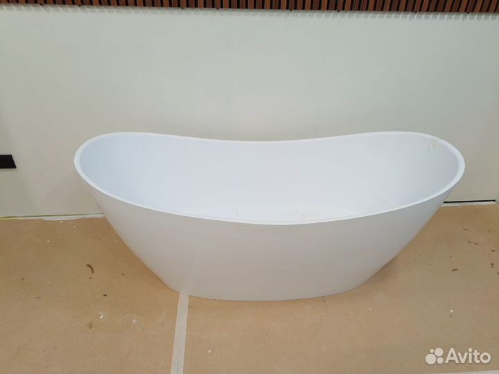 Ванна из литьевого мрамора