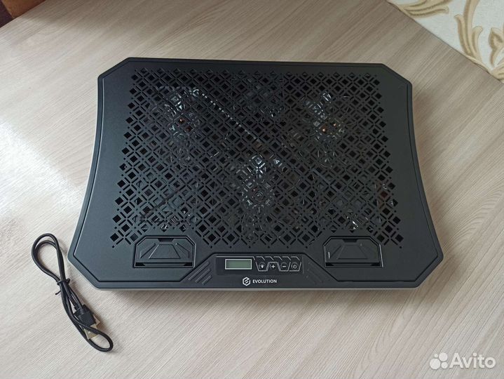 Охлаждающая подставка для ноутбука