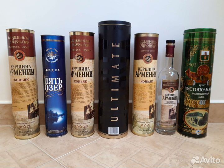 Пустые бутылки итубусы от алкоголя