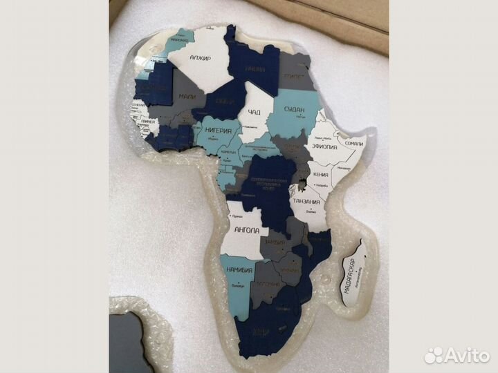 Деревянная карта мира на стену