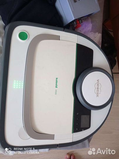 Робот пылесос Kobold VR200