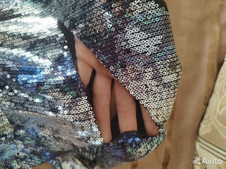 Нарядное платье