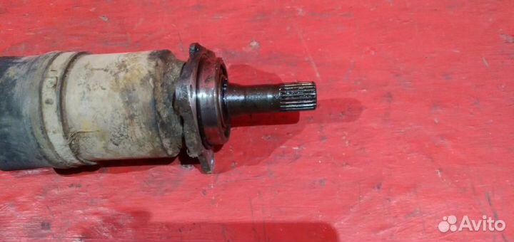 Нива привод левый в сборе шрус 22 зуба с дефектом