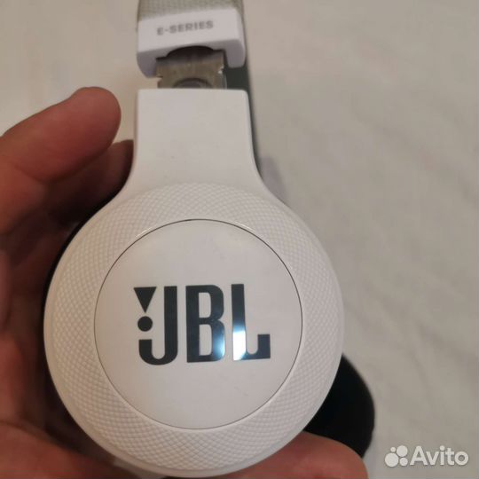 JBL E45