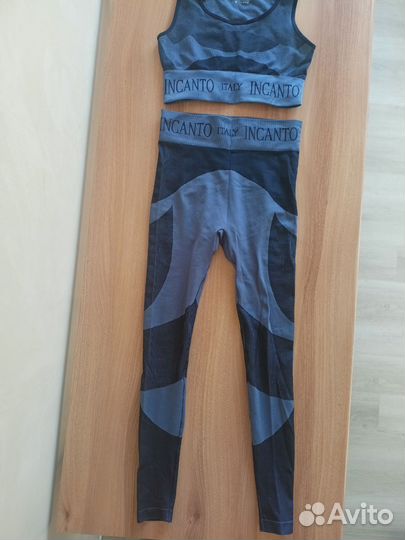 Спортивный костюм женский