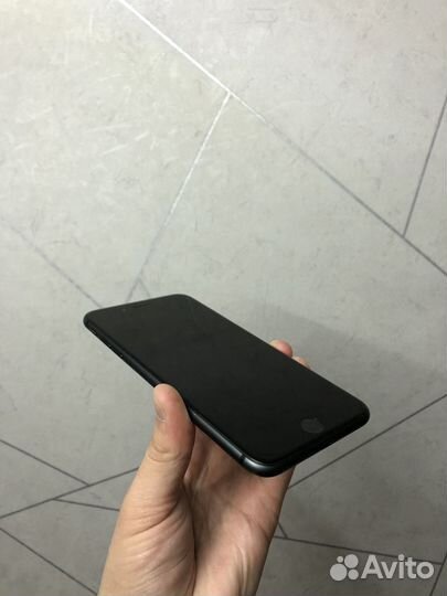 iPhone 8 Plus, 64 ГБ