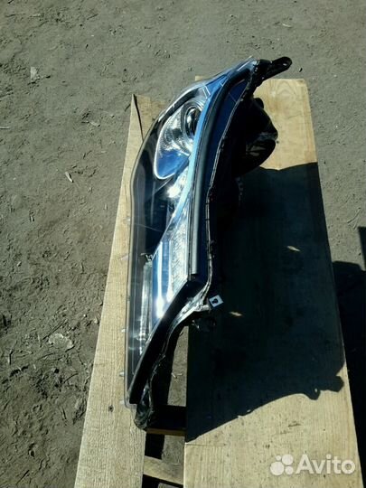 Фара правая Тойота Рав 4 рав4 Rav 4 ксенон