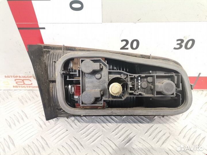 Фонарь крышки багажника правый Renault Laguna