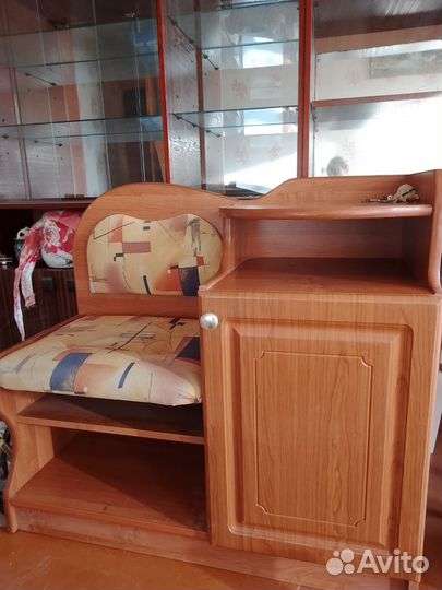 Банкетка с тумбочкой для прихожей