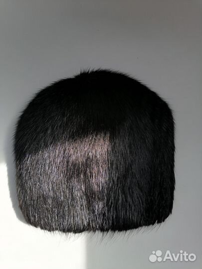 Продаю зимнюю женскую меховую шапку