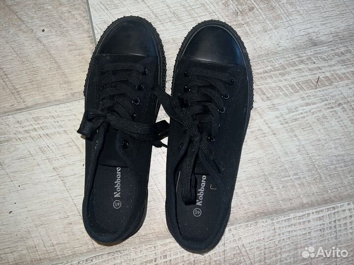 Кеды в школу