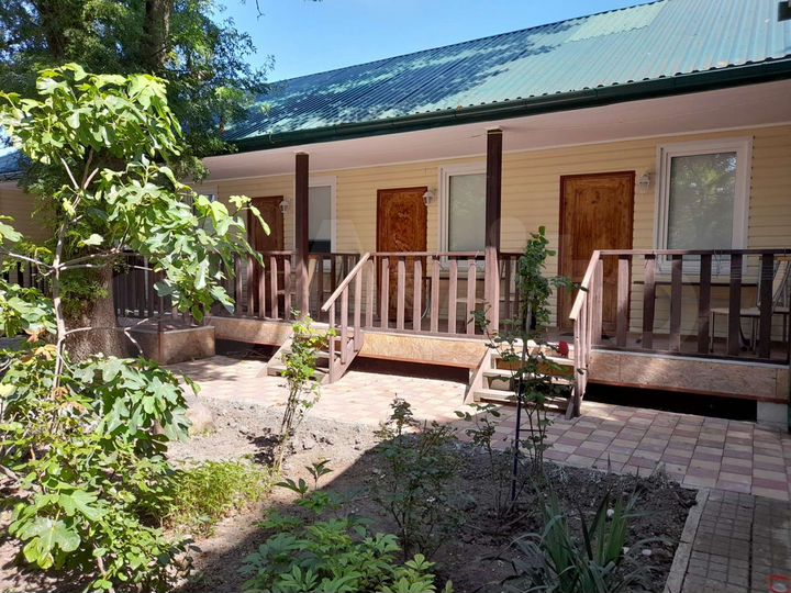 Комната 16 м² в 5-к., 1/1 эт.