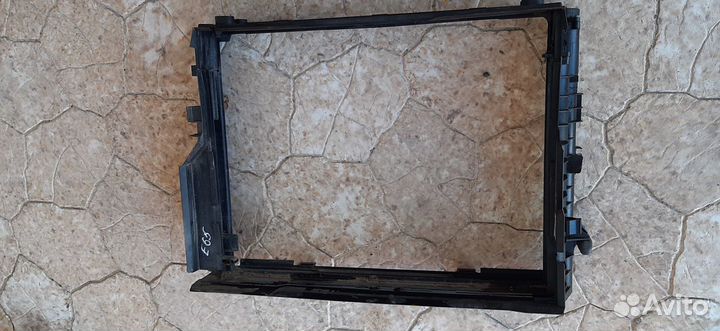 Рамка радиатора BMW 5-Series 525I E60