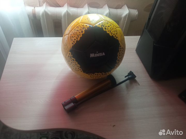 Футбольный мяч