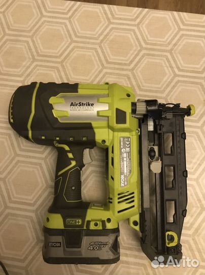 Гвоздезабивной пистолет аккумуляторный